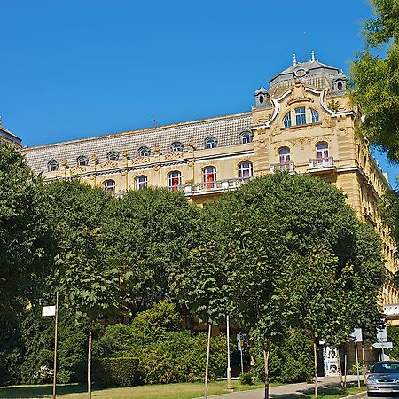 Guest House Hotel Riviera Пула Екстериор снимка